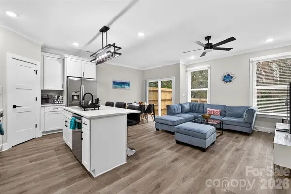 1935 St Mark Street, Charlotte, NC 28216