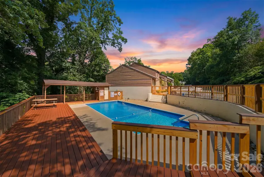 1420 11th Street Drive Nw #23, Hickory, NC 28601 - #2