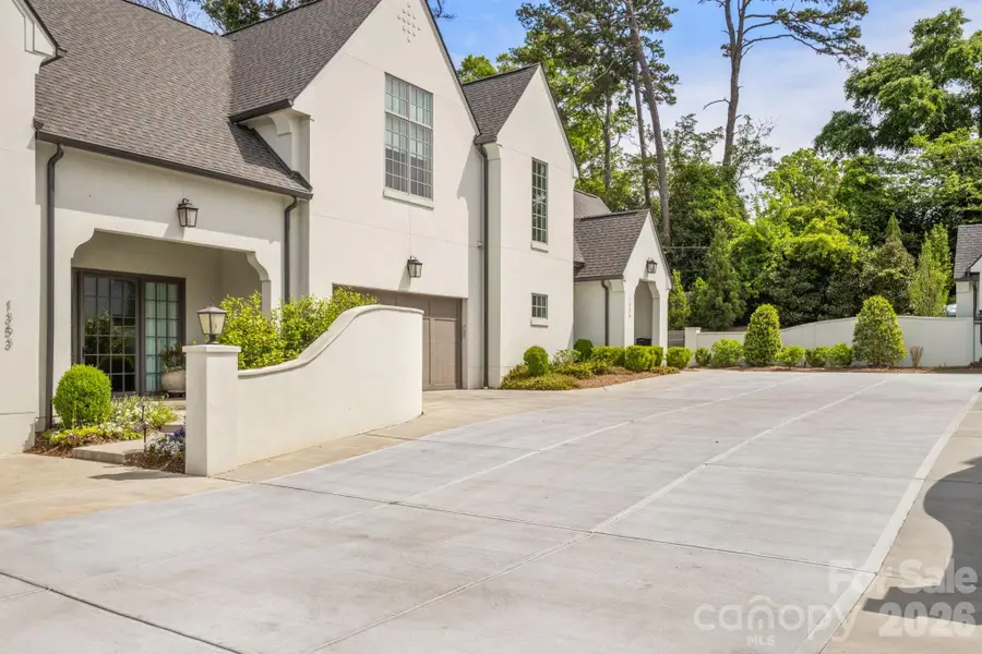 1355 S Kings Drive, Charlotte, NC 28207 - #2