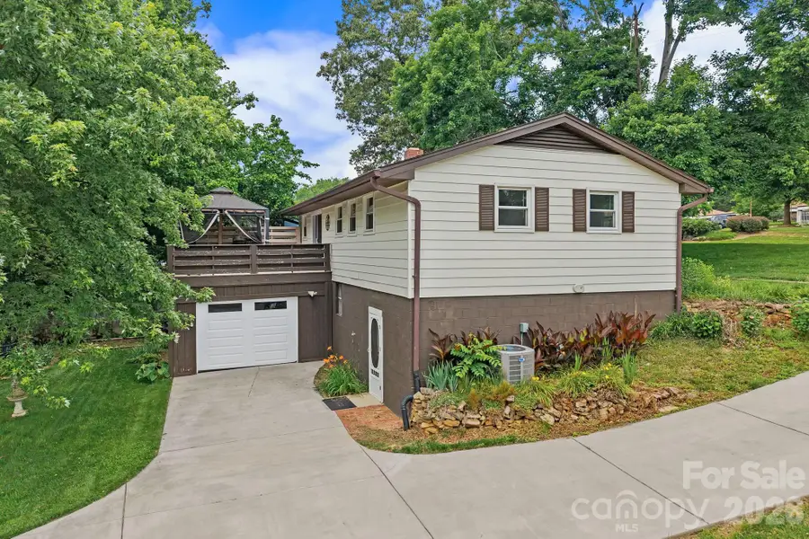 154 Richmond Hill Drive, Asheville, NC 28806 - #2