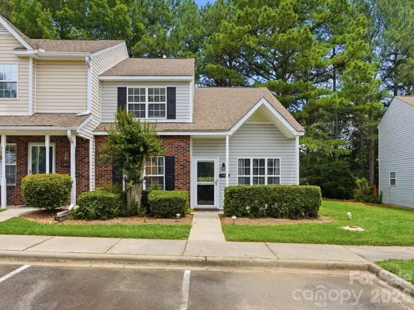 15477 Asterwind Court, Charlotte, NC 28277