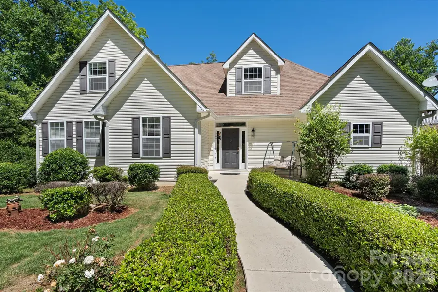 637 April Park, Waynesville, NC 28786 - #3