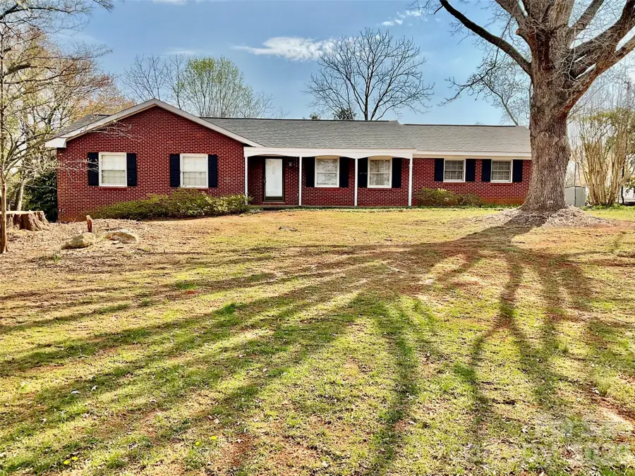 5521 Suttlemyre Lane, Hickory, NC 28601 - #2