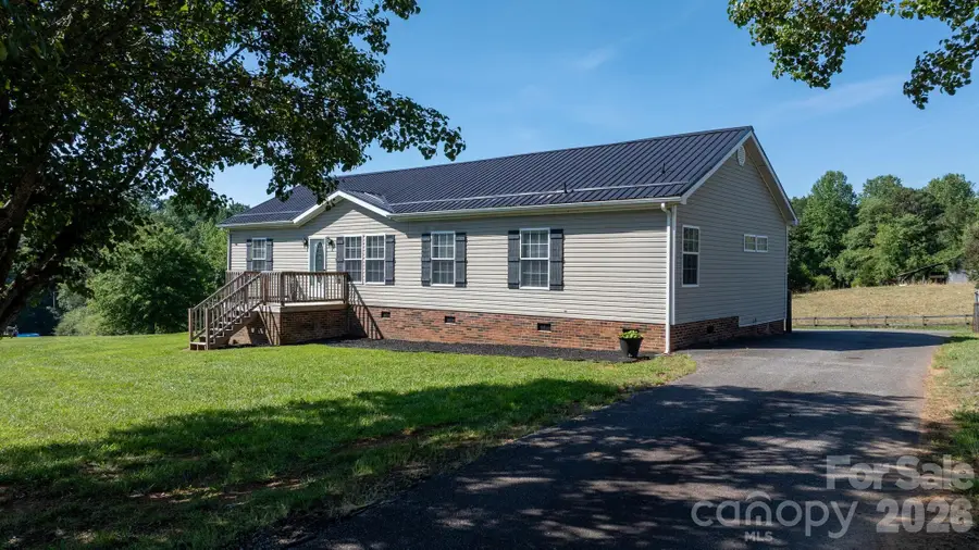3015 Farm Pond Lane, Granite Falls, NC 28630 - #3
