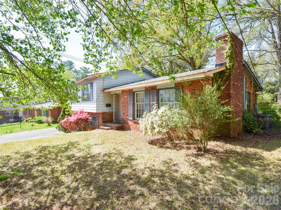 1420 Waybridge Lane, Winston Salem, NC 27103 - #2