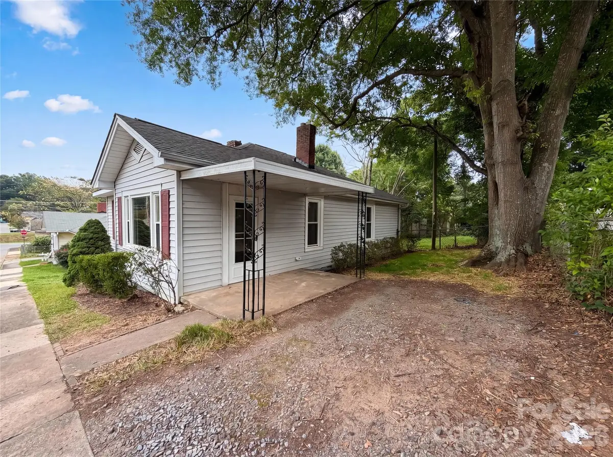 435 16th Street, Cramerton, NC 28032 - #1
