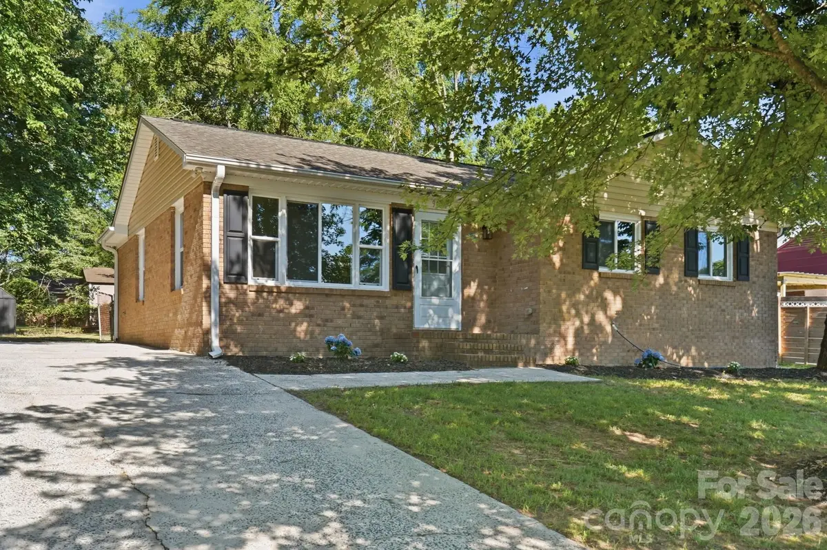 9828 Starwood Drive, Charlotte, NC 28215 - #1