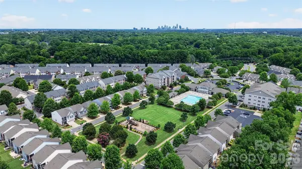 6629 Portland Rose Lane, Charlotte, NC 28210