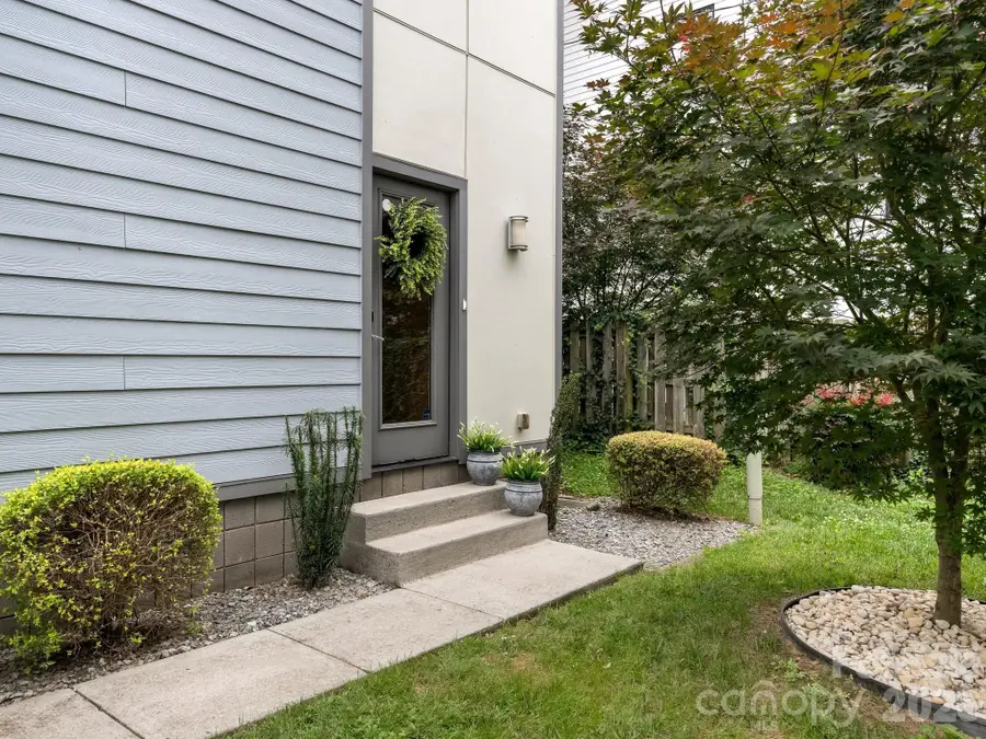 915 Westbrook Drive, Charlotte, NC 28202 - #2