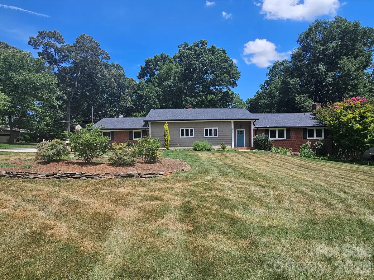 201 Country Club Circle, Shelby, NC 28150 - #1