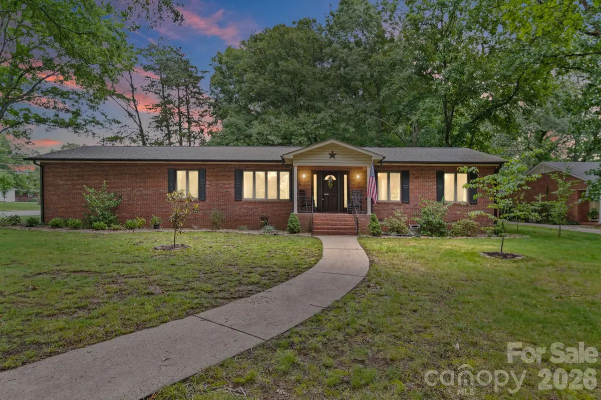 406 S Magnolia Street, Mooresville, NC 28115 - #1