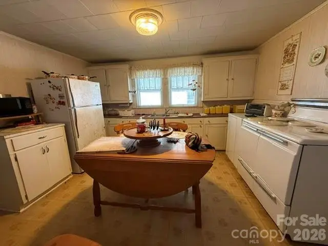 1622 W Park Avenue, Albemarle, NC 28001 - #3