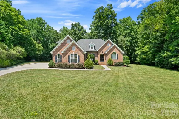305 Forbes Court, Lake Wylie, SC 29710