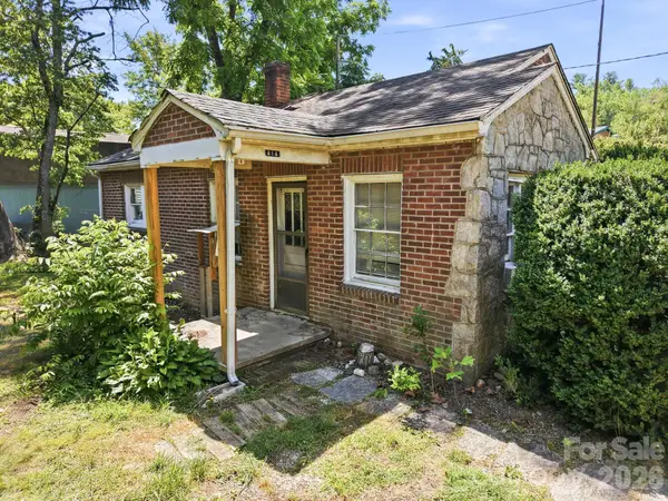 414 S Whitted Street, Hendersonville, NC 28739