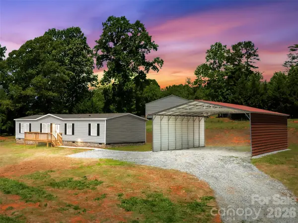 4051 10th Avenue Drive Sw, Hickory, NC 28602