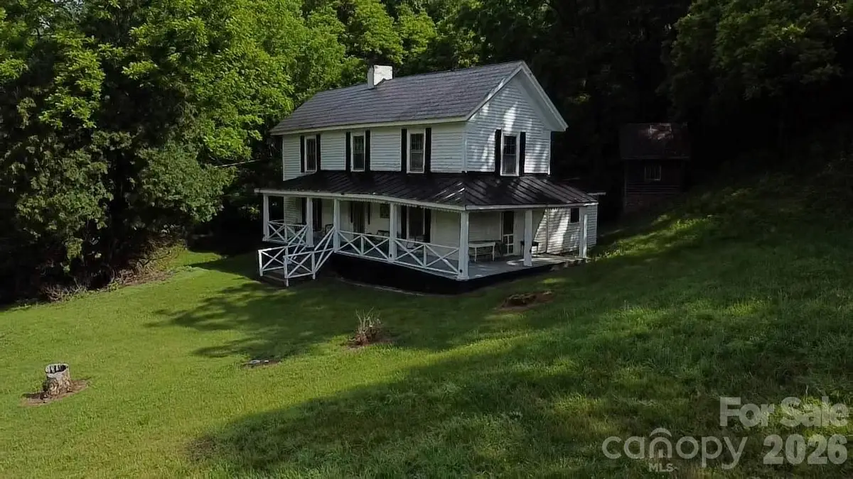 1327 Nc 80 Highway, Bakersville, NC 28705 - #1