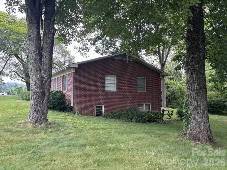 625 Vance Street, Waynesville, NC 28786 - #3