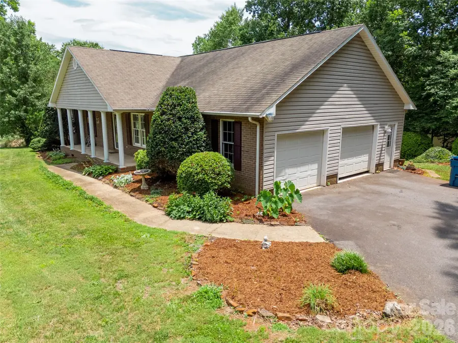 1724 Wellington Avenue, Newton, NC 28658 - #2