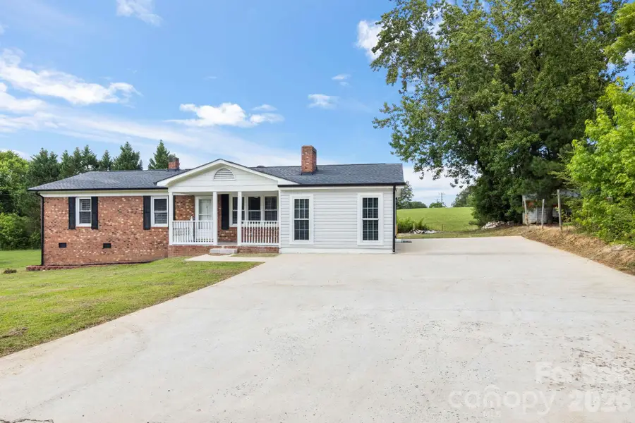 904 Long Street, Oakboro, NC 28129 - #2