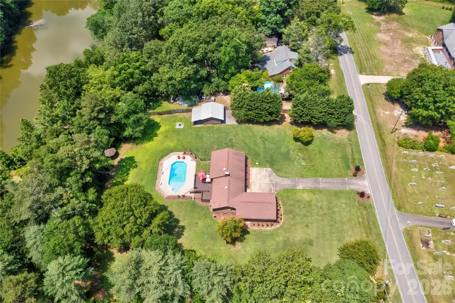246 Putnam Lake Road, Kings Mountain, NC 28086 - #2