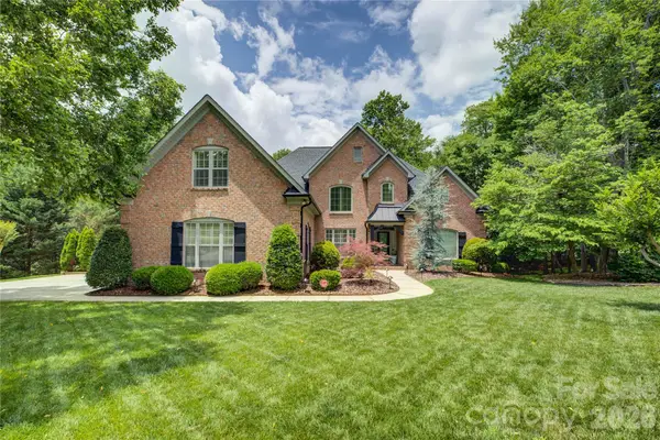 11404 Fernside Drive, Charlotte, NC 28227