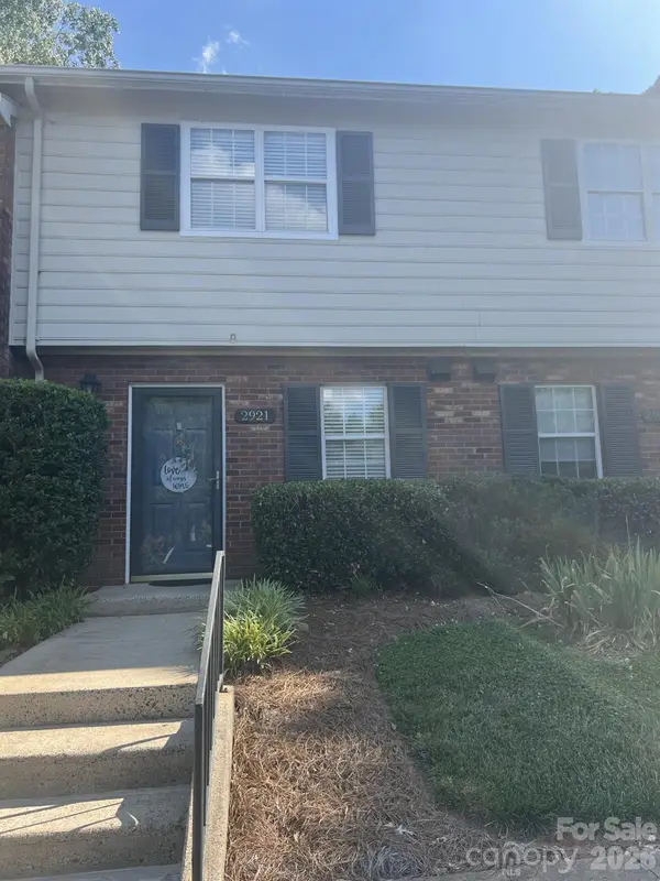 2921 Heathstead Place, Charlotte, NC 28210