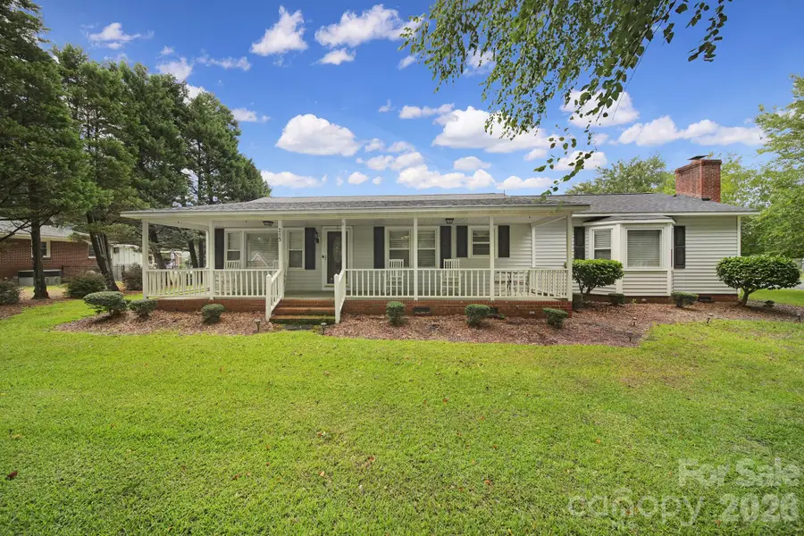 215 W Stevens Street, Kershaw, SC 29067 - #2