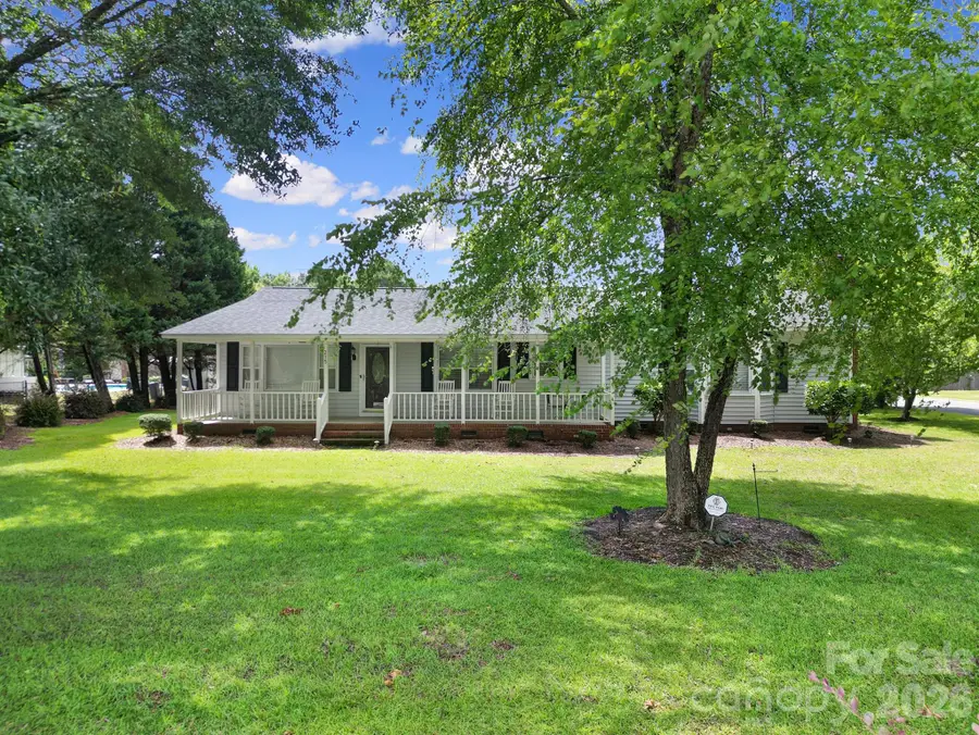 215 W Stevens Street, Kershaw, SC 29067 - #3