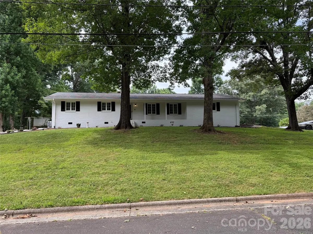 803 E 24th Street, Newton, NC 28658 - #1