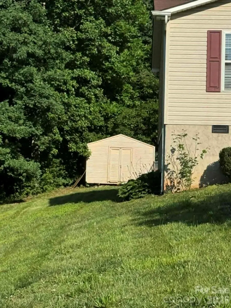 2588 Knight Drive, Lenoir, NC 28645 - #2