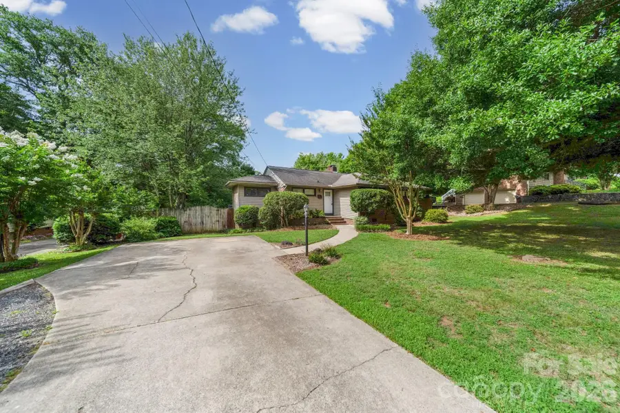 214 Walnut Avenue, Mount Holly, NC 28120 - #2