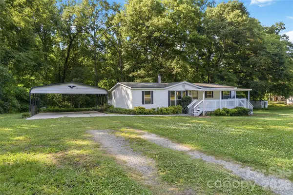 305 Southfork Meadows Road, Gastonia, NC 28052