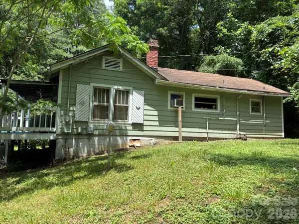 547 Avery Creek Road, Arden, NC 28704
