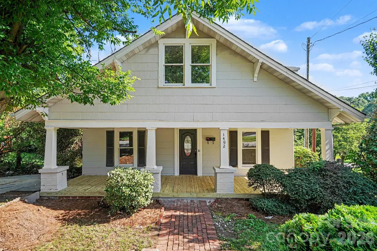 1402 1st Avenue Place Nw, Hickory, NC 28601 - #1