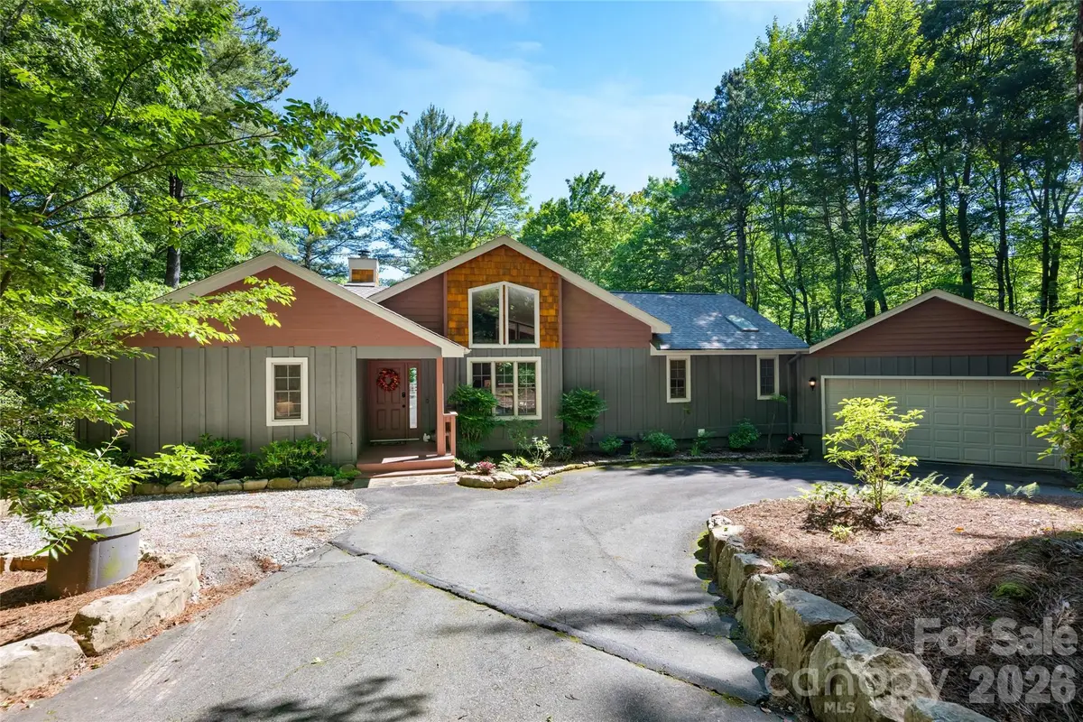 522 Toxaway Court, Lake Toxaway, NC 28747 - #1