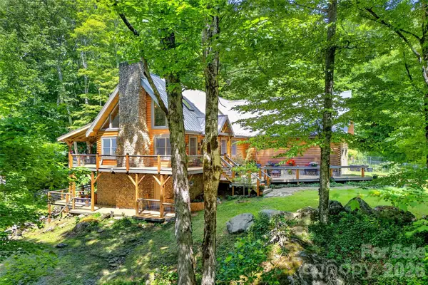 87 Ali Avenue, Bakersville, NC 28705