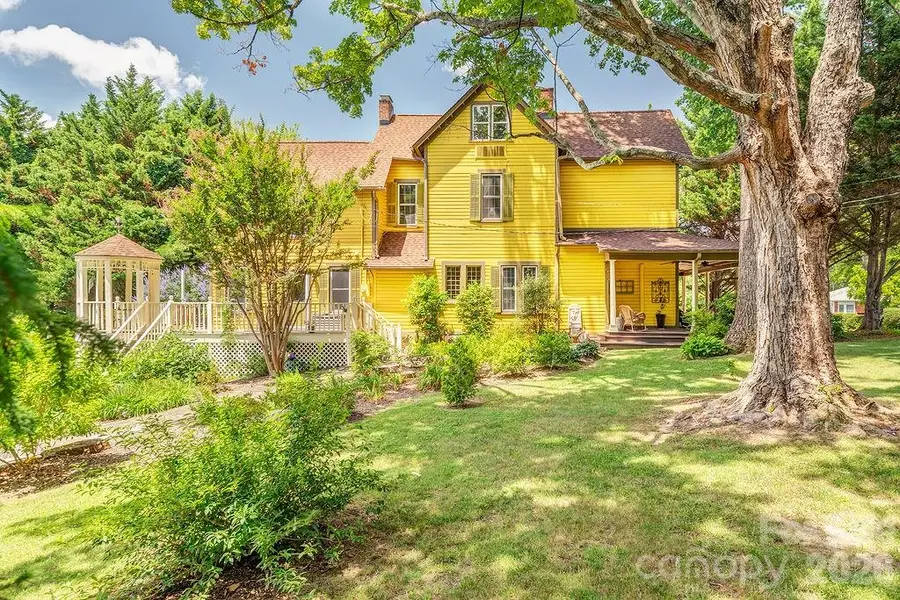 42 Church Street, Weaverville, NC 28787 - #3