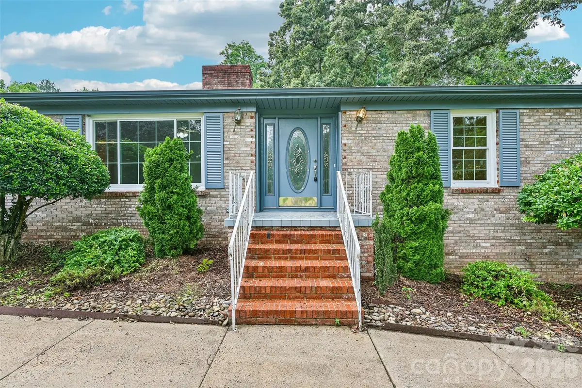 1621 N Oak Drive, Shelby, NC 28150 - #1