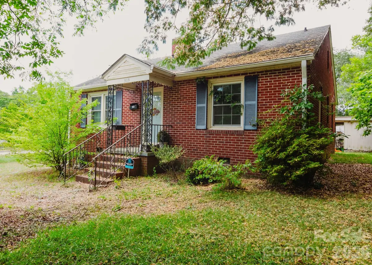 303 Myrtle Avenue, Hamlet, NC 28345 - #1