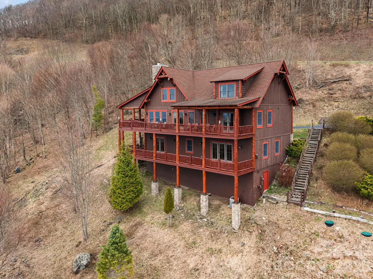635 Acorn Nvno, Zionville, NC 28698 - #1