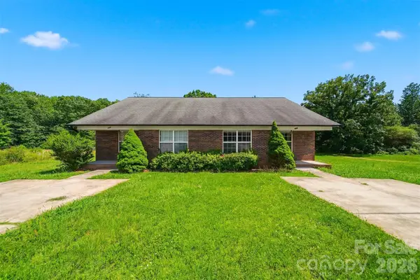 820 Horseshoe Lake Road, Lincolnton, NC 28092