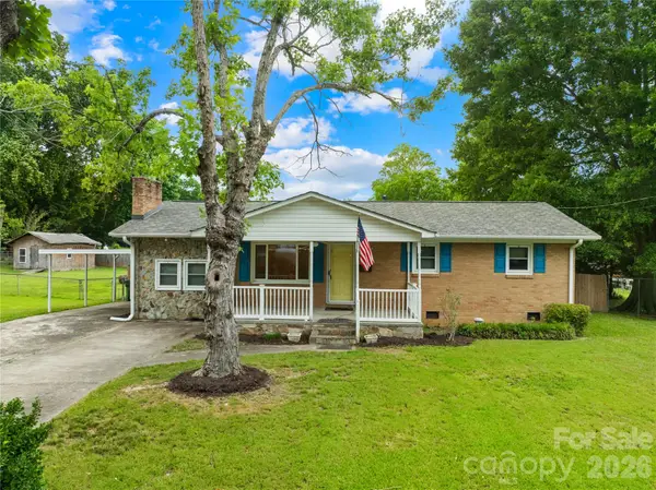 205 Gaddis Drive, Mount Holly, NC 28120