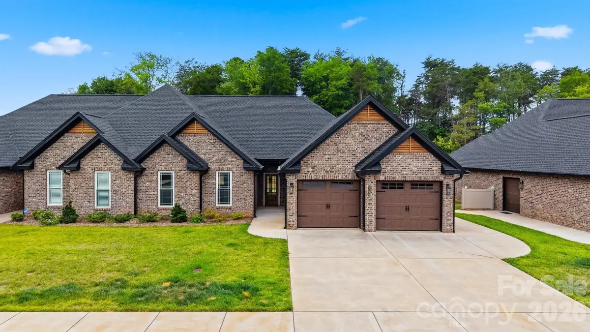 3342 48th Avenue Ne #6B, Hickory, NC 28601 - #1