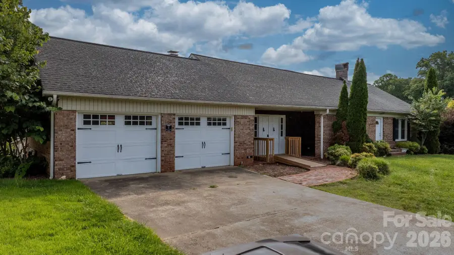 15 6th Em Street, Marion, NC 28752 - #2