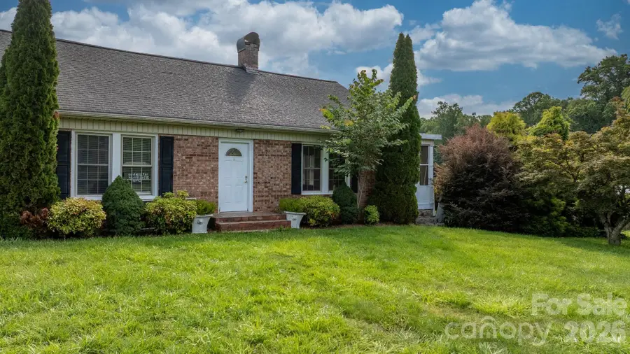 15 6th Em Street, Marion, NC 28752 - #3