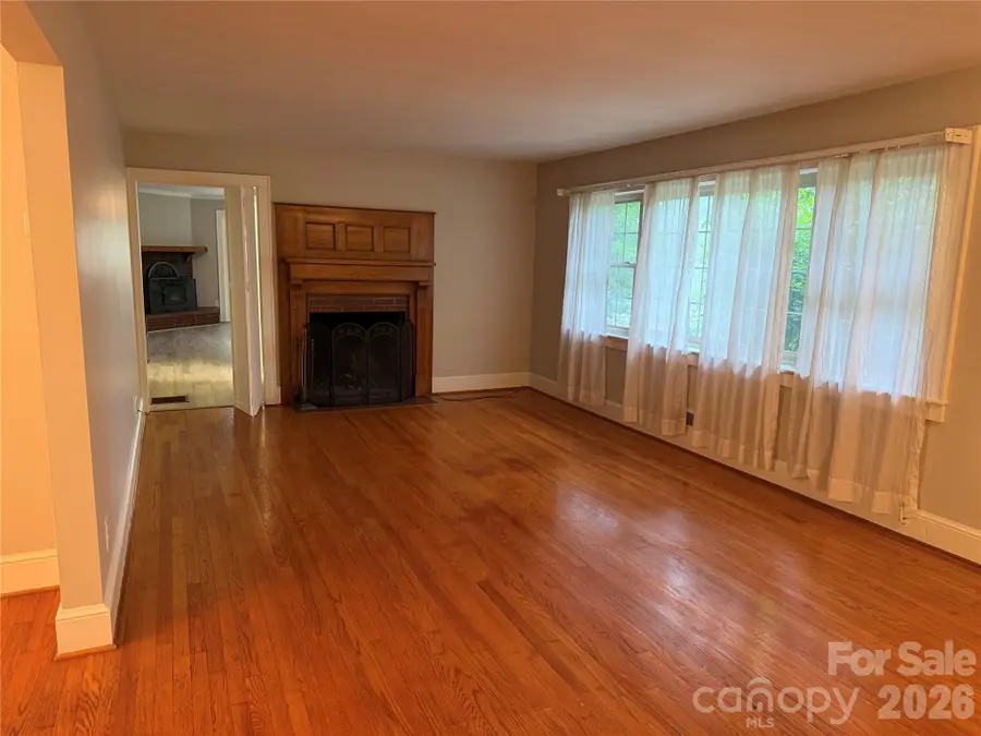 901 Ridgecrest Drive Ne, Lenoir, NC 28645 - #3