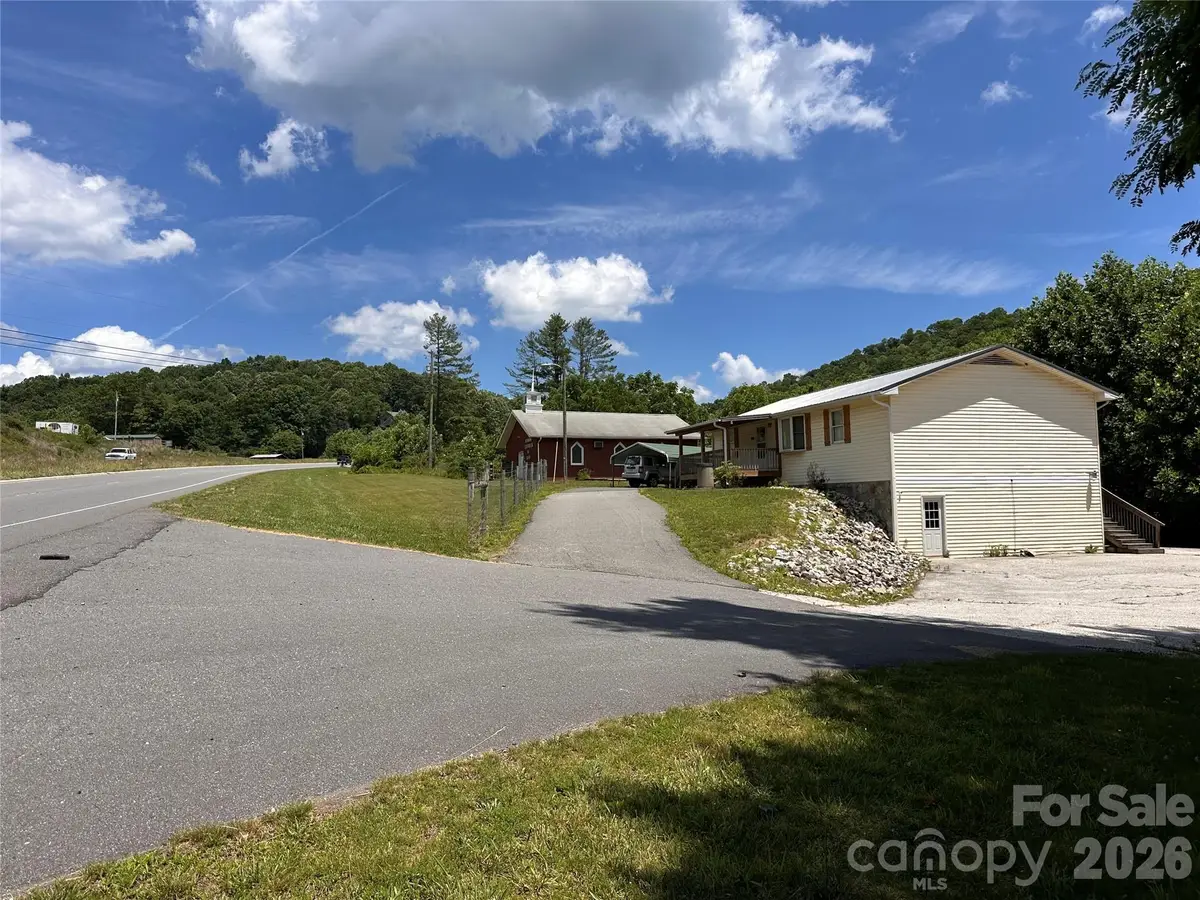 422 Us Highway 19e Highway, Spruce Pine, NC 28777 - #1