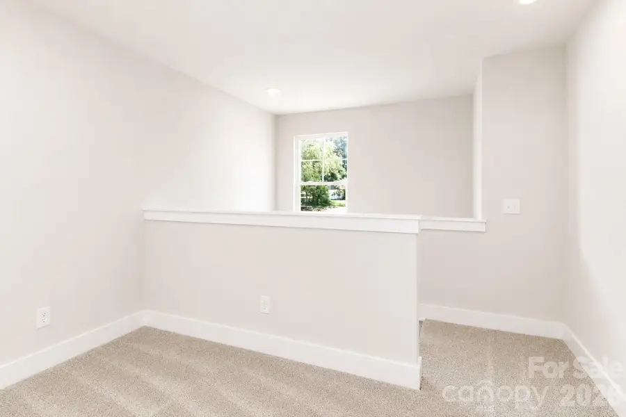 102 Sixth Avenue Se, Hickory, NC 28602 - #2
