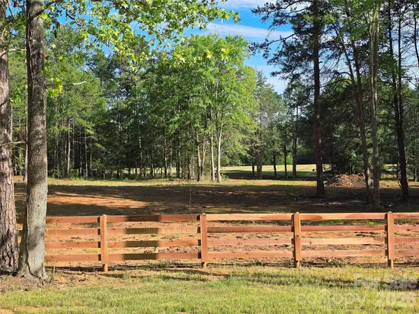 000 Pathway Lane #4, Chester, SC 29706