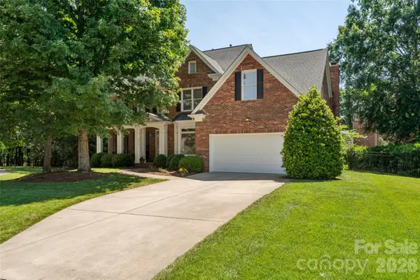 9034 Cambridge Green Drive, Charlotte, NC 28277